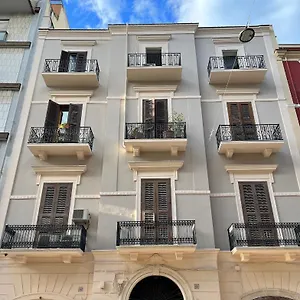 Apartament Ground Floor Center 85, Bari