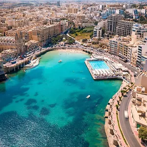 https://luxury-beach-2-min-away.qawrahotelsmalta.org