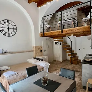 Apartament Ground Stone, Bari